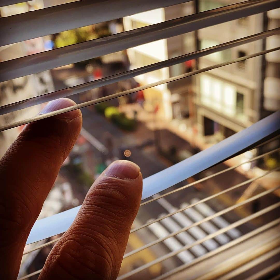 浅田信一のインスタグラム：「池袋北口。」