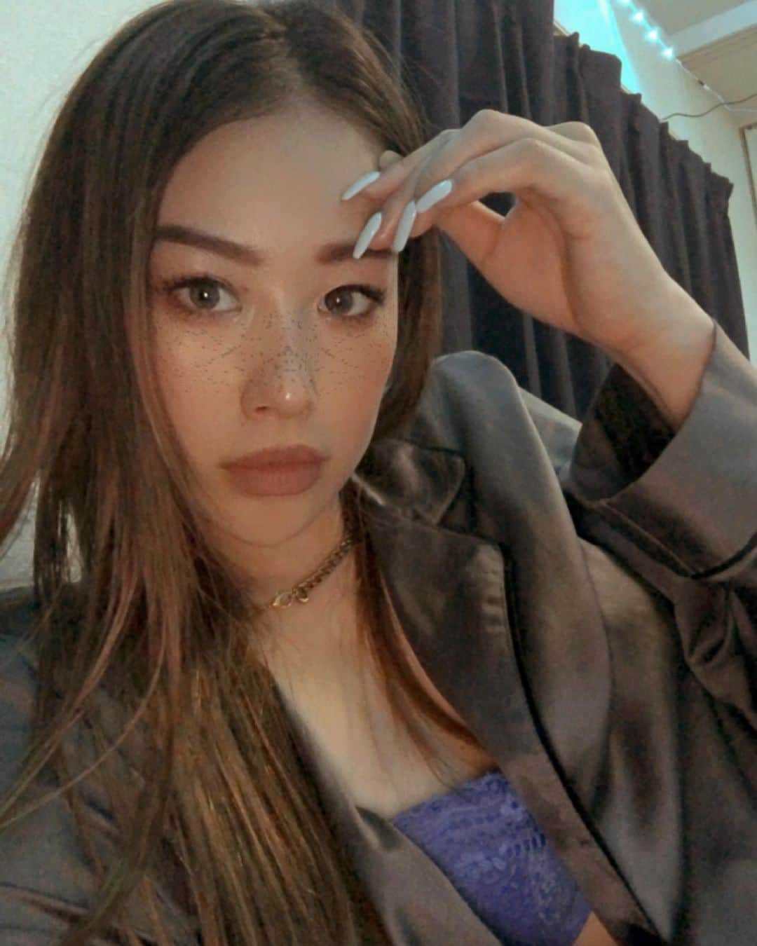 harunaのインスタグラム：「🤳🏻」