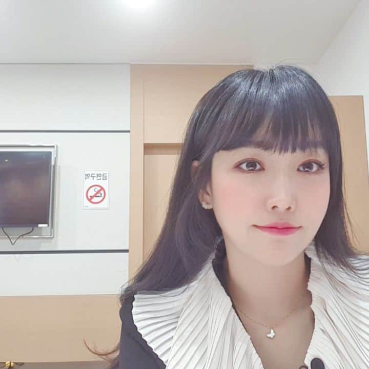 イ・ユリのインスタグラム：「#이유리#」