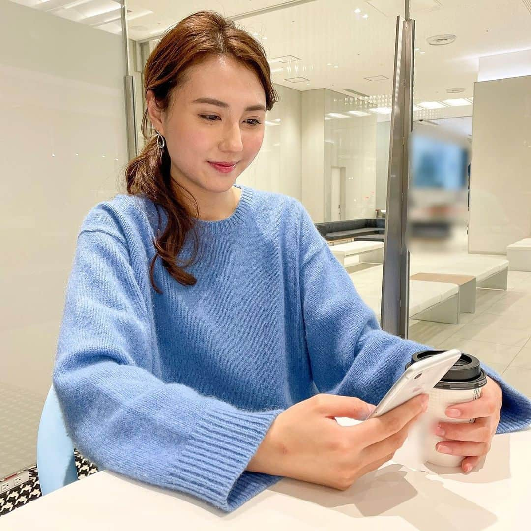 山形純菜さんのインスタグラム写真 - (山形純菜Instagram)「. はじめまして🧸 TBSアナウンサー 山形純菜です！  2021年  新たなチャレンジです🤍  よろしくお願いします🙇‍♀️  #はじめまして #初投稿 #TBSアナウンサー #山形純菜 #2017年入社 #インスタ始めました #会社カフェ #のんびり #ホットドリンク #おやつ時間 #おやつタイム #休憩中 #休憩タイム #赤坂 #akasaka #赤坂カフェ #ニットコーデ #水色コーデ #よろしくお願いします」2月9日 13時27分 - yamagata_junna