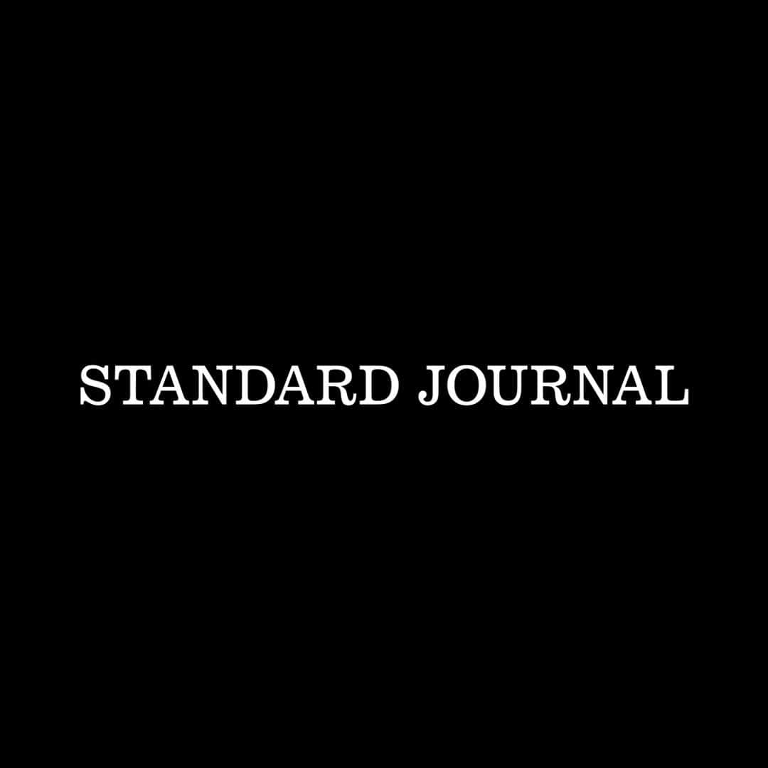JOURNAL STANDARD 表参道さんのインスタグラム写真 - (JOURNAL STANDARD 表参道Instagram)「『STANDARD JOURNAL -CHAPTER 5- 』  OFFICIAL INSTAGRAM﻿ @standardjournal_﻿ ﻿ JOURNAL STANDARD (以下、JS)が25周年を目前にする今、 自らのスタンダードを再定義するプロジェクトレーベル『STANDARD JOURNAL』を立ち上げます。﻿ ﻿ 展開する商品の企画は全て現在ファッション業界で活躍するデザイナーやクリエイターとJSとが共作。 ﻿ ﻿ 個性の強いデザイナーたちのJSに対する客観的な視点とそれぞれのオリジナリティが融合した商品の企画会議が同ブランドを運営するベイクルーズ本社内の会議室で行われます。﻿ ﻿ JSのメンズ、レディースのディレクターやMD、企画、生産管理との綿密な打ち合わせの「はじめまして」から商品の完成に至るまで会議室に設置した10台のカメラで全てを記録し、その一部始終をYouTubeで配信してしまおうという前代未聞の企画がスタートしました。﻿ ﻿ 『STANDARD JOURNAL』の商品は、ひと月にゲストとして迎えられた4人のデザイナーやクリエイターたちが、予め決められたアイテムを「お題」として独自にデザインしJSと共作で商品を製作。﻿ ﻿ 総勢30名以上のデザイナーが参加するこのプロジェクト2021年2月より毎月発売されます。﻿ ﻿ ﻿ ▼ジャーナル スタンダードYouTubeチャンネル https://www.youtube.com/channel/UCQL4B_7x_8mPrv0w_eaedWQ  ※2020年11月撮影 ※30分毎に換気して撮影しております  今回の動画から第二弾が始動いたします。 デザイナーさまもお題のアイテムも変わりますのでチェックしていただけますと幸いです。  登場するのは、下記デザイナーの方々です。 ・小山雅人 / HEUGNデザイナー @heugn_official  ・木下朋生 / is-nessデザイナー @isness_official  ・西村浩平 / DIGAWELLデザイナー @digawel_official  ・村上圭吾 / blurhmsデザイナー @blurhms_official  ﻿ #standardjournal﻿ #journalstandard﻿ #baycrews﻿ #mens﻿ #ladies﻿ #fashion﻿ #ジャーナルスタンダード﻿ #ジャーナルジャーニー」2月9日 13時49分 - jsomotesando