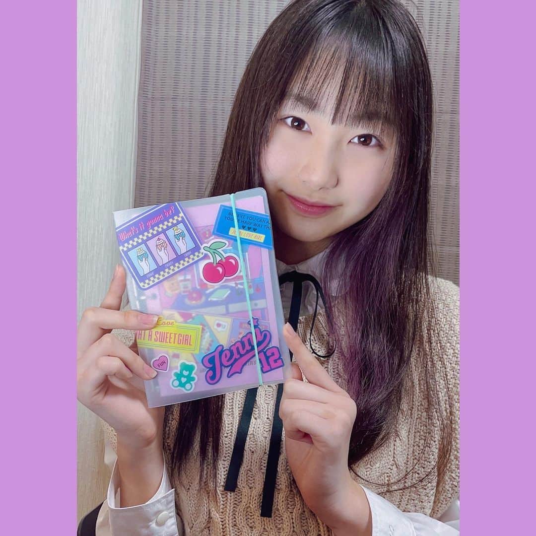 ニコ☆プチのインスタグラム：「アヤメのふろくの使い方💜 いろんな使い方があって面白いね〜😽  ジェニィラブさんのシステム手帳🍒☆ °   ページの一枚一枚のイラストが可愛くて、見ててワクワクする🧸🎀💛   あやめは 冬休み、食べすぎないように カレンダーの所に食べたものを書き出したよ❕ ノートには朝と夜の体重を書いて自分を励ましたよ 笑   あとは、お年玉で買いたい物を書いたのが楽しすぎた⤴⤴⤴💜   自分だけの手帳って めっちゃいいよね✌(´>ω<｀)✌  #ニコプチ #ニコプチふろく #プチモのふろくの使い方  #ニコプチふろくのある生活  #ジェニィラブ #jennilove #ふろく #川合菖蒲」