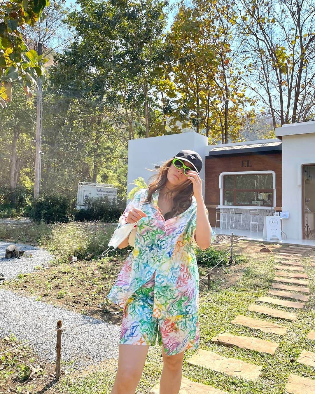 Araya Alberta Hargateのインスタグラム：「#วิถีเหน็ดไอ #เหน็ดไอสัญจร」
