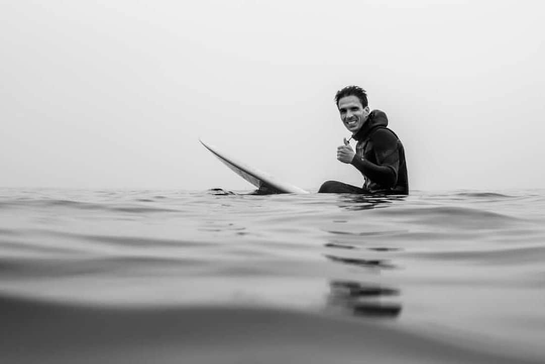 トニ・エリアスのインスタグラム：「MyMedicine!!!🙏 Top Surf Pic by @petehalvorsen Awesome Job..Thank You Pete!!」