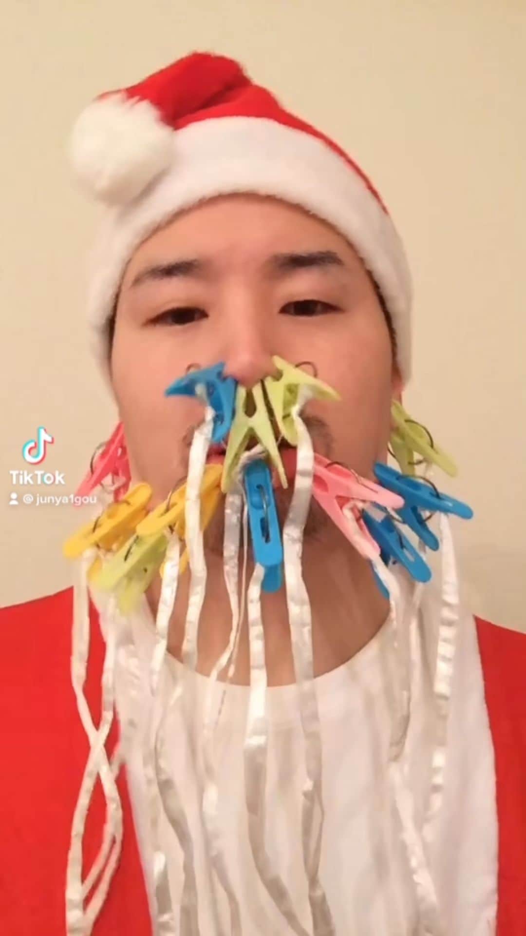 のインスタグラム：「Clothespin Challenge 洗濯バサミチャレンジ」
