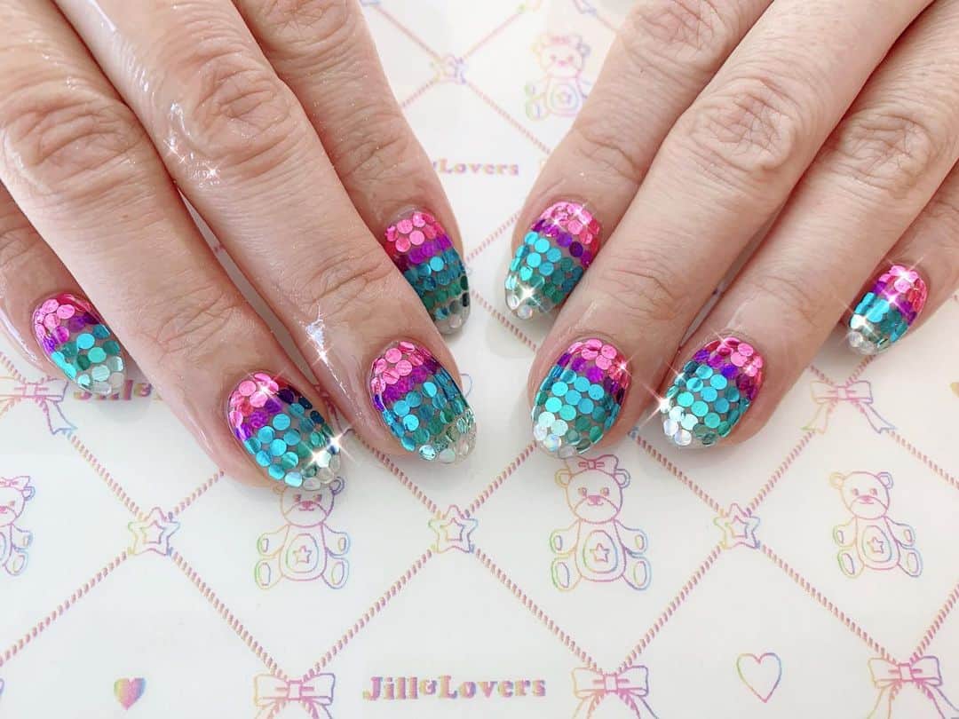 mamijinguのインスタグラム：「🌈  #jillandlovers #nail #nailart #paragel #gelneil#gel #ネイル #ネイルアート #me #look #love #かわいい」