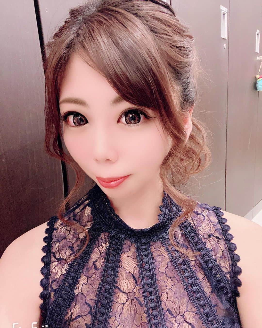 安藤ユキのインスタグラム：「焼肉MEGUMI美味しかったあ🤤💗  約3年ぶりにお客様に会えて昨日は楽しかったなー🥺✨  #バルセロナグループ #キャバ嬢 #キャバクラ #北海道 #札幌 #すすきの #美女 #美人 #美容 #可愛い #ニュークラブ #ホステス #ススキノ #ラウンジ #ガールズバー #飲み屋 #水商売 #呑み #キャバ #かわいい女の子 #さっぽろ #ニュークラ嬢 #ポケパラ #ナイツ #ニュークラ #ニュークラ嬢 #すすきのグルメ #札幌観光 #likefoflike #follow4follow」