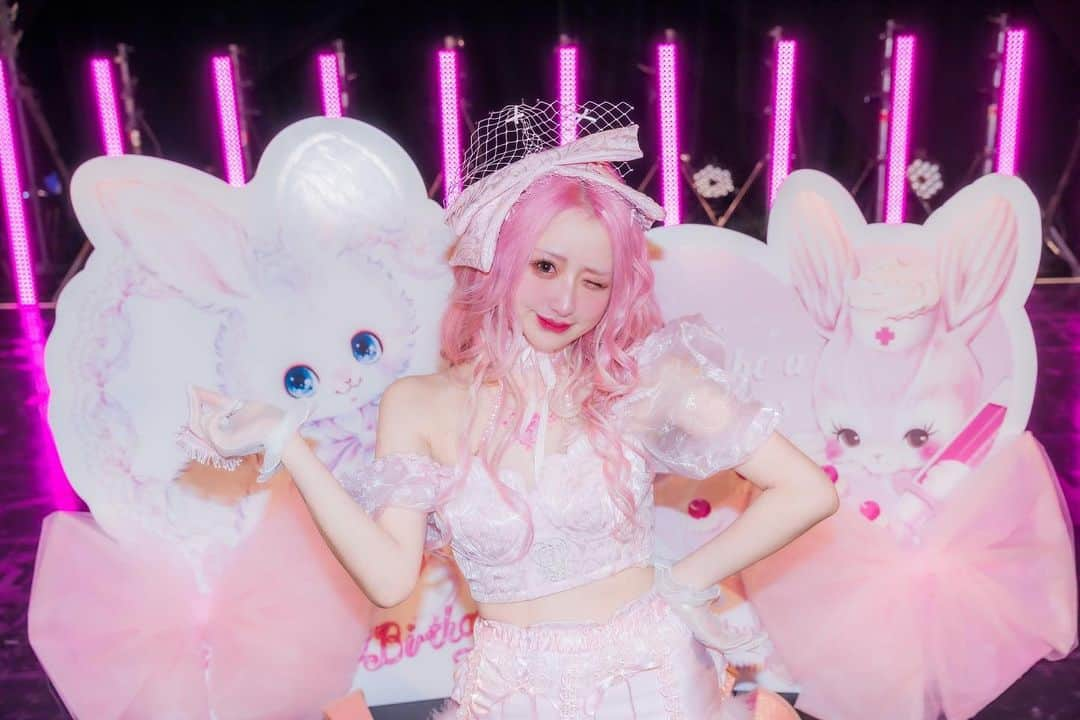 胡桃兎愛さんのインスタグラム写真 - (胡桃兎愛Instagram)「PINK IS MINE♡♡♡ (Instagramに全然写真載せれてなかったのでこれから生誕の写真沢山載せます、、！沢山ごめんなさい！)」2月9日 23時56分 - toa_herosyn