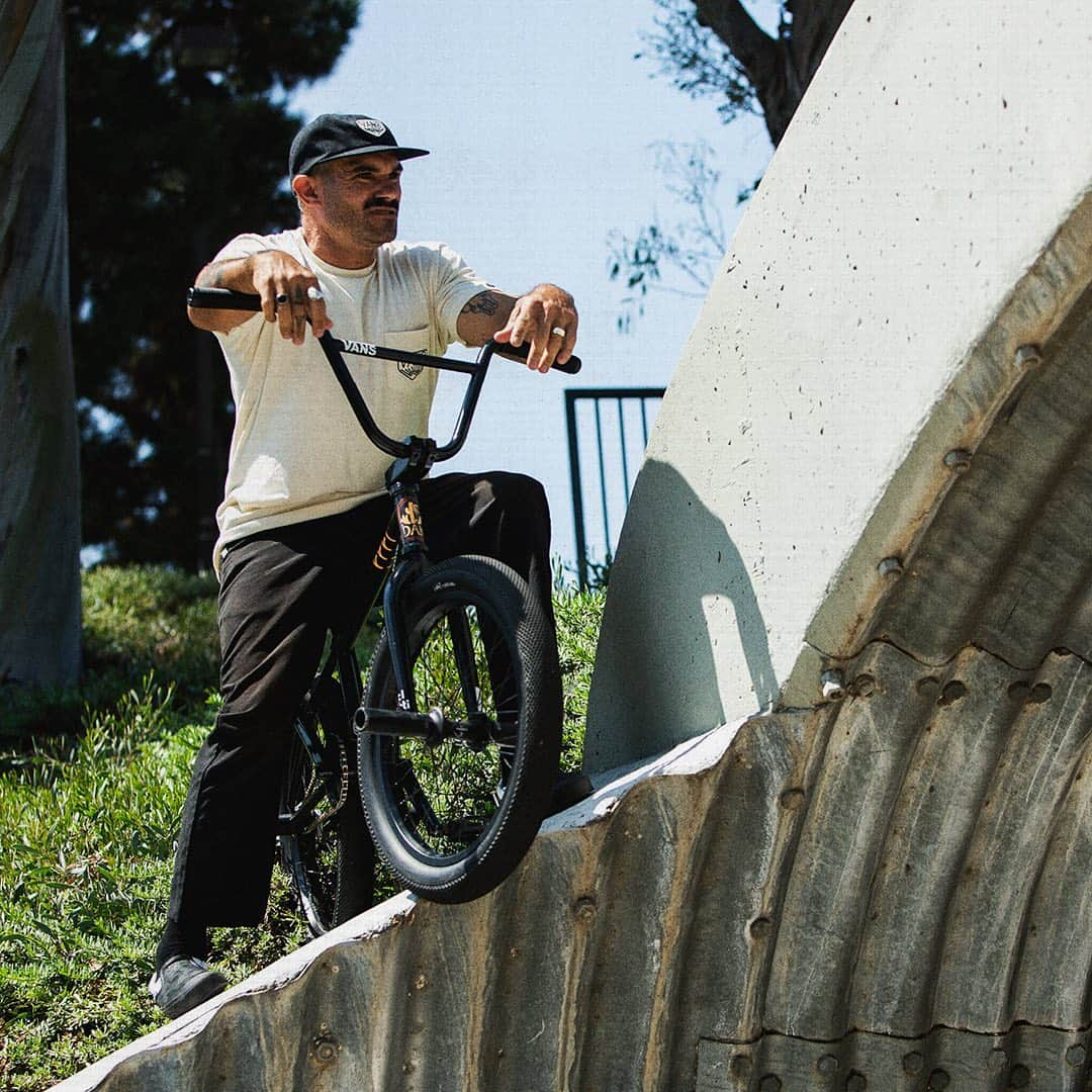 vansさんのインスタグラム写真 - (vansInstagram)「A BMX WaffleCup sole on a Slip-On Pro silhouette? @VansBMX66 made it happen with some help from @DakRoche. Get the details at vans.com/bmx」2月10日 0時07分 - vans