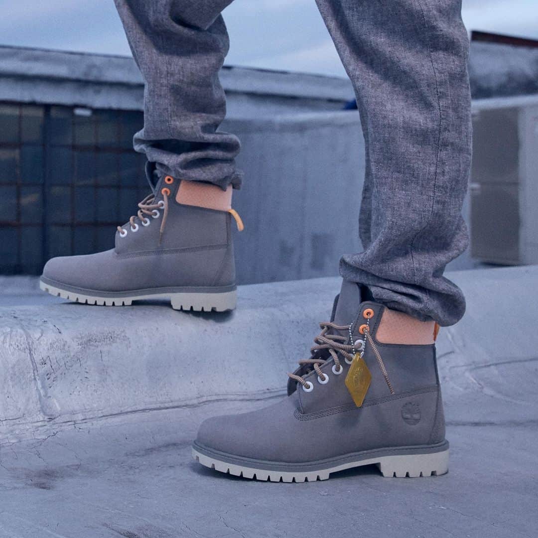 ティンバーランドのインスタグラム：「Show up and be seen in Hi-Vis 👀 #Timberland​」