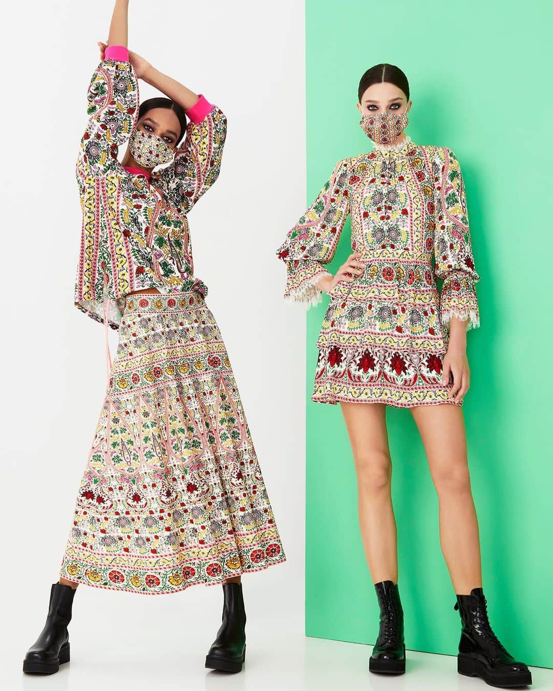 アリス+オリビアのインスタグラム：「This print just makes me smile!!! Wearable art... ❤️」