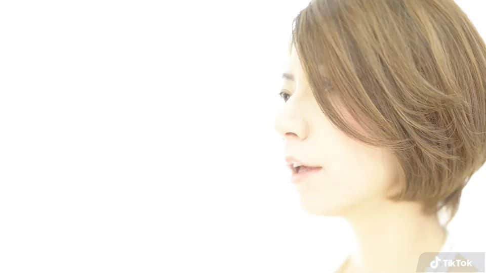 サトウヒロコのインスタグラム：「📲 週末は 2/13土曜‼️ ⏰21:30〜SHOWROOM ゆるーくだらーり。 ⏰23:00〜クラブハウス 【#即興ソングの部屋】 あなたのための即興ソング作ります♬ お楽しみに。 ▶️https://www.joinclubhouse.com/event/xkbeaG9y . もちろん普通にあなたのための曲も作るので、お気軽にお問い合わせくださいねーんで❣️ . #クラブハウス #CLUBHOUSE #SHOWROOM #即興ソングの部屋 #あなたのための曲作ります #サトウヒロコ #即興ソング #作詞作曲」