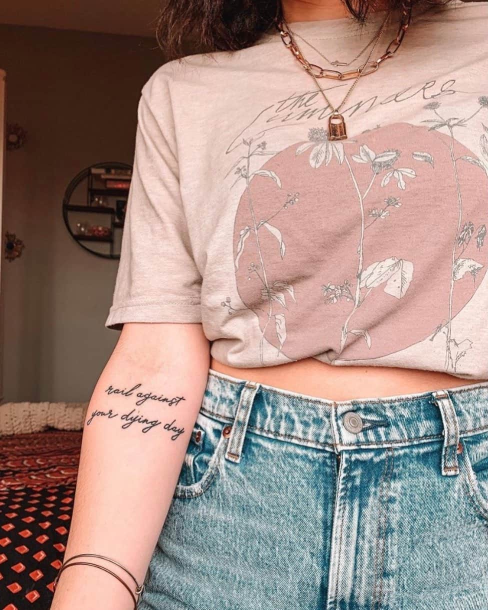 The Lumineersのインスタグラム：「By @lurrybirdy, “Rail against your dying day” ❤️ #mylumineerstattoo」