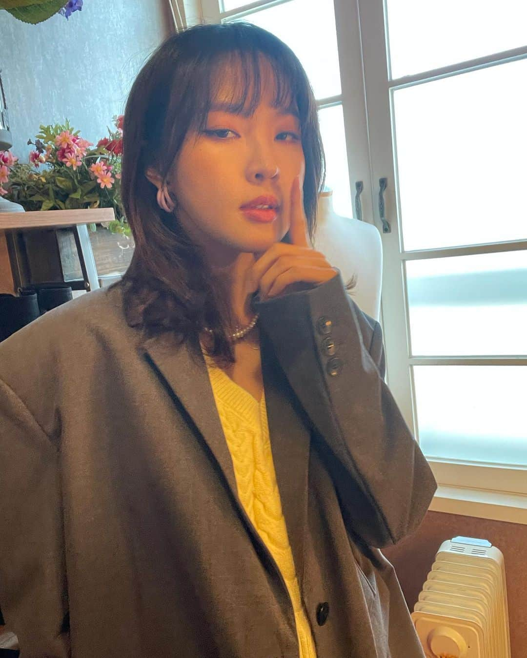 チョン・ジユンさんのインスタグラム写真 - (チョン・ジユンInstagram)「🌻 바라기 서타일」2月9日 16時08分 - jenyerjiyoon