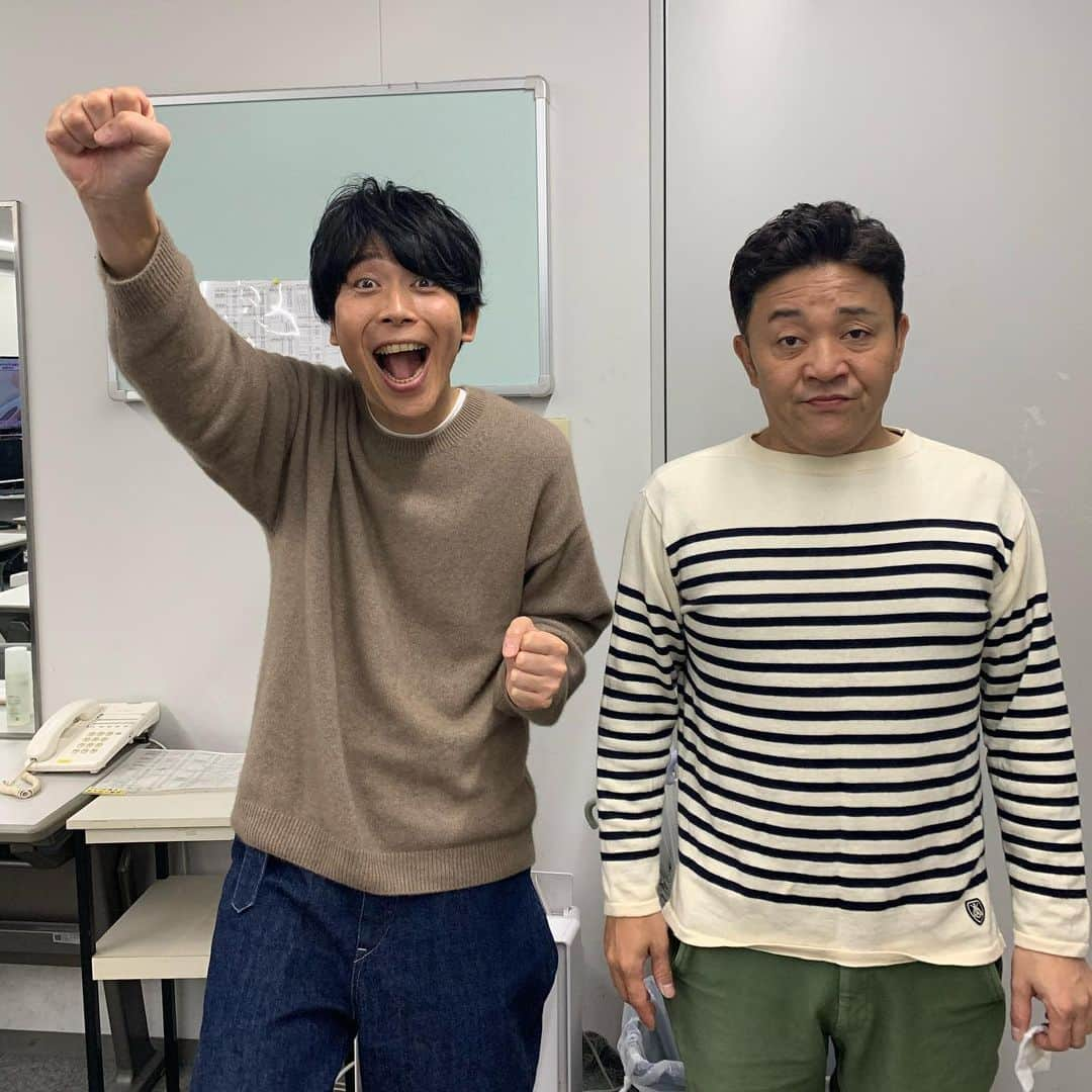 テレビ西日本「ももち浜ストア」さんのインスタグラム写真 - (テレビ西日本「ももち浜ストア」Instagram)「今日のパラ部からの挑戦状では、なんとぺぺさんピタッと賞〜！！🥳  福岡の定番 いくらでSHOWで、 資さんうどん 焼うどんの値段を予想！ 自信満々の斉藤さんに、そこそこな自信のぺぺさん… 予想がピッタリ当たったのはぺぺさんでした🙋‍♂️  #パラシュート部隊 #矢野ぺぺ #斉藤優 #パラ部からの挑戦状 #ニコニコぺぺさんとションボリ斉藤さん #斉藤さんの自信満々は前フリ #オチまでしっかり」2月9日 16時18分 - momochihamastore8