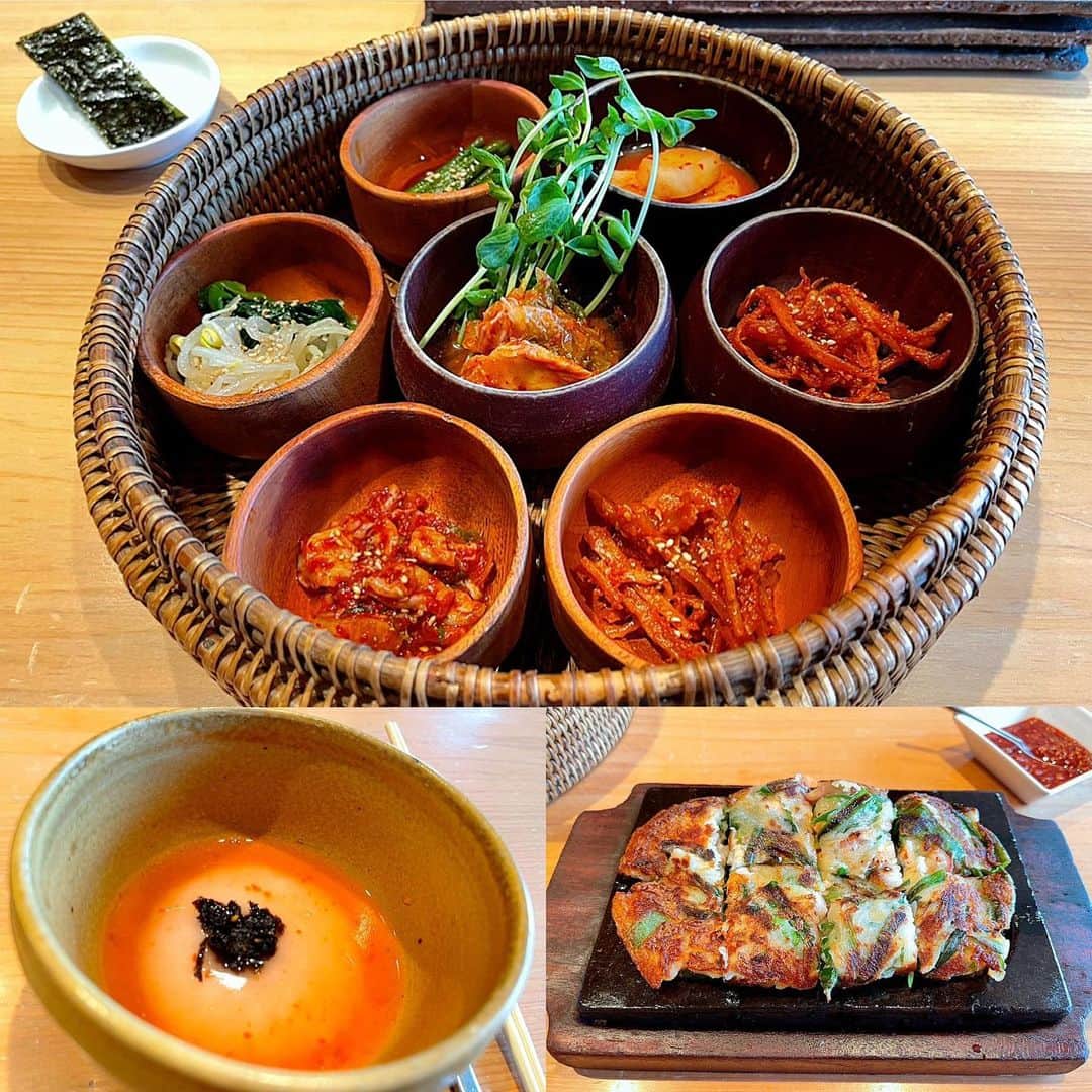 百合華さんのインスタグラム写真 - (百合華Instagram)「京都先斗町にあるお洒落な韓国料理屋さん『李南河』にて女子会ランチタイム🥢🇰🇷💕  大好物なタッカンマリのランチコースを頂きました🥰  その他の選べるお料理は海鮮チヂミ&明太子ビビンバに決定❣️  京都の風情たっぷりな空間から一望出来る鴨川を眺めながら韓国に想いを馳せるひとときを過ごす事が出来ました❤️  #japan #日本 #kyoto  #京都 #先斗町 #lunch #lunchtime  #ランチタイム #韓国料理 #韓国料理屋さん #李南河  #タッカンマリ #海鮮チヂミ #明太子石焼きビビンバ  #石焼きビビンバ  #本格的 #風情 #鴨川 #一望 #想いを馳せる #美食 #美食家」2月9日 16時33分 - yurika.lovelily