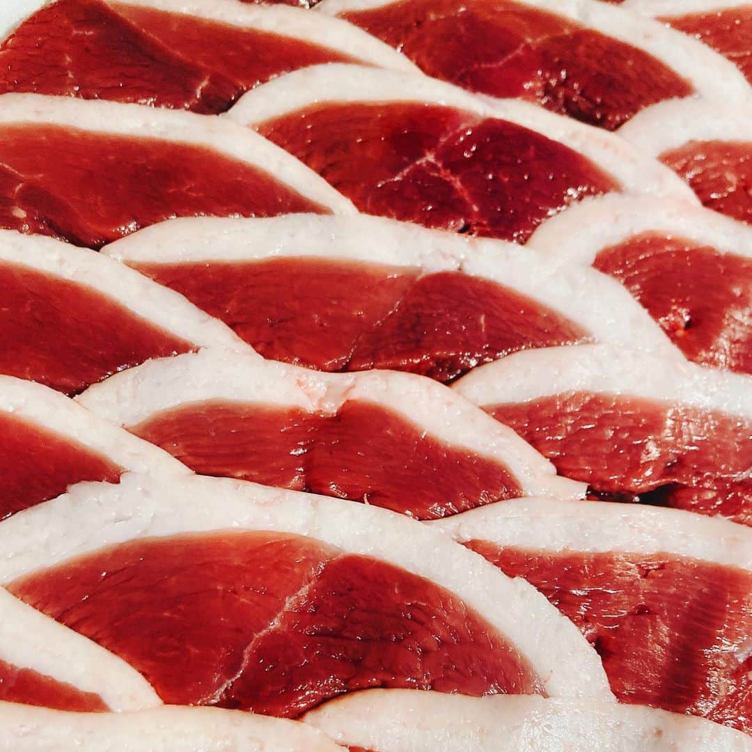 和田安佳莉のインスタグラム：「何度食べても美味し美し。 . #肉スタグラム #肉の日」
