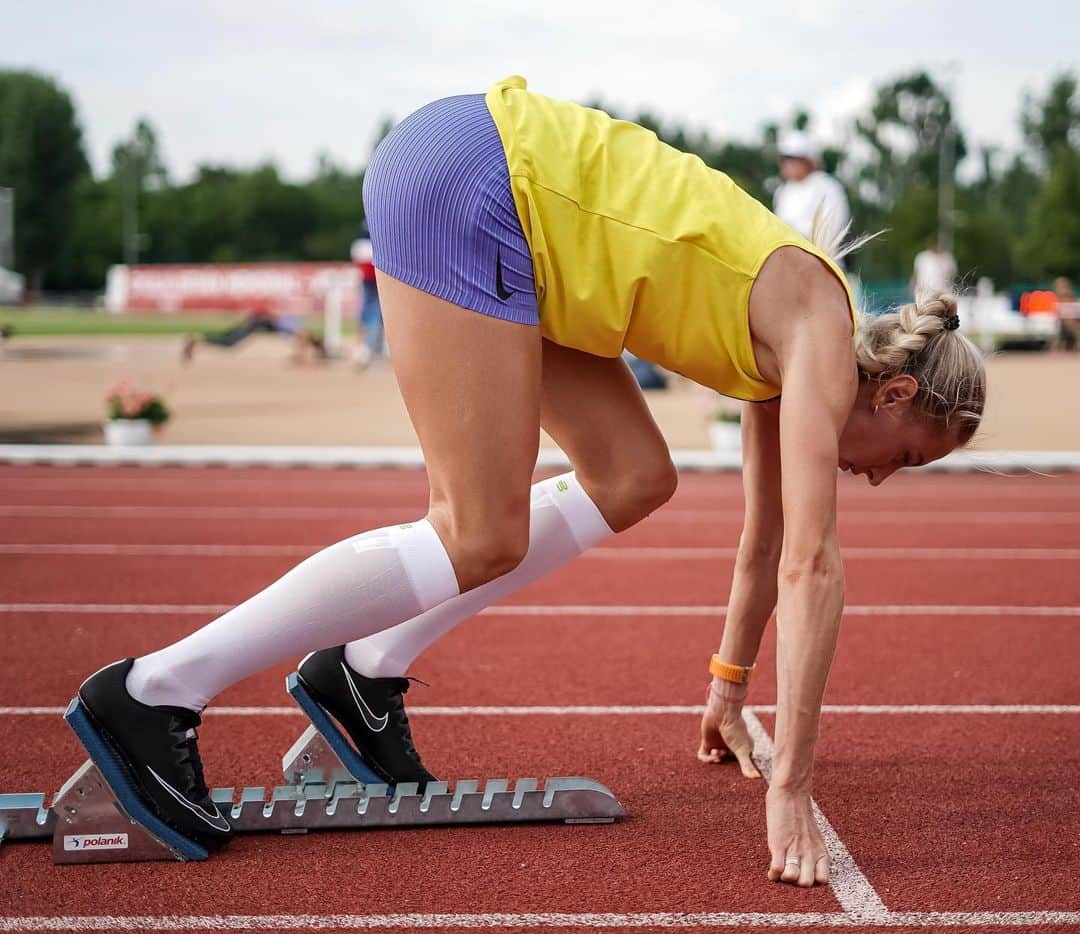 アンナ・リシコヴァさんのインスタグラム写真 - (アンナ・リシコヴァInstagram)「On your marks! Get ready for Ukrainian Athletics Indoor Championship! It starts tomorrow! 🤞🤞🤞  #nike #nikewomen #ukraine #competition #whitesocks #start #running #blocks #spikes #letsrun #indoorcompetition」2月9日 17時07分 - anna_ryzhykova