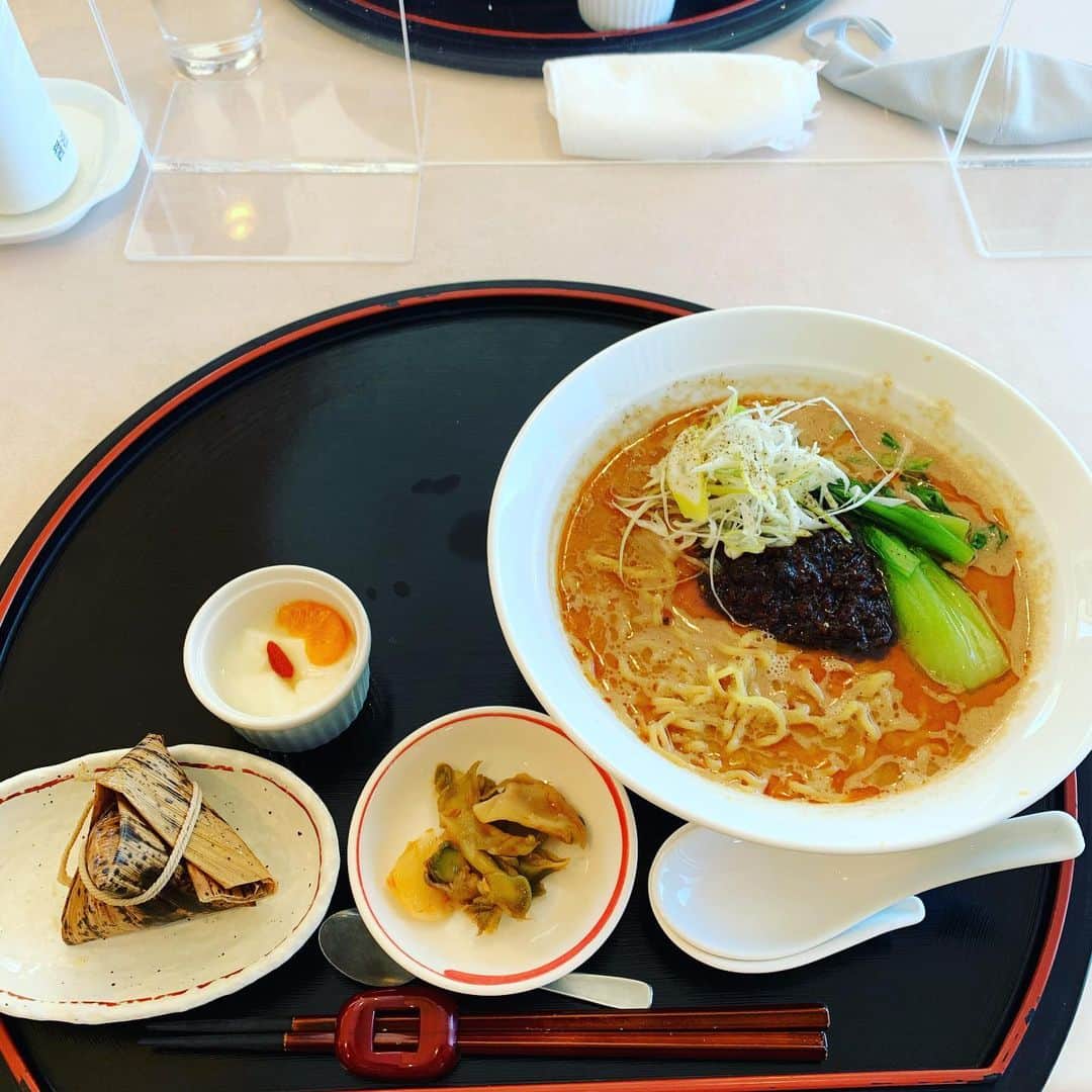 金村義明さんのインスタグラム写真 - (金村義明Instagram)「2月9日　ニク肉の日 太平洋相模肉カップ新ペリア すき焼き肉ゲットして高井戸美しの湯でサウナ入って汗💦絞り出して　　 18時ラジオ生放送スタート！」2月9日 17時15分 - yoshiaki_kanemura