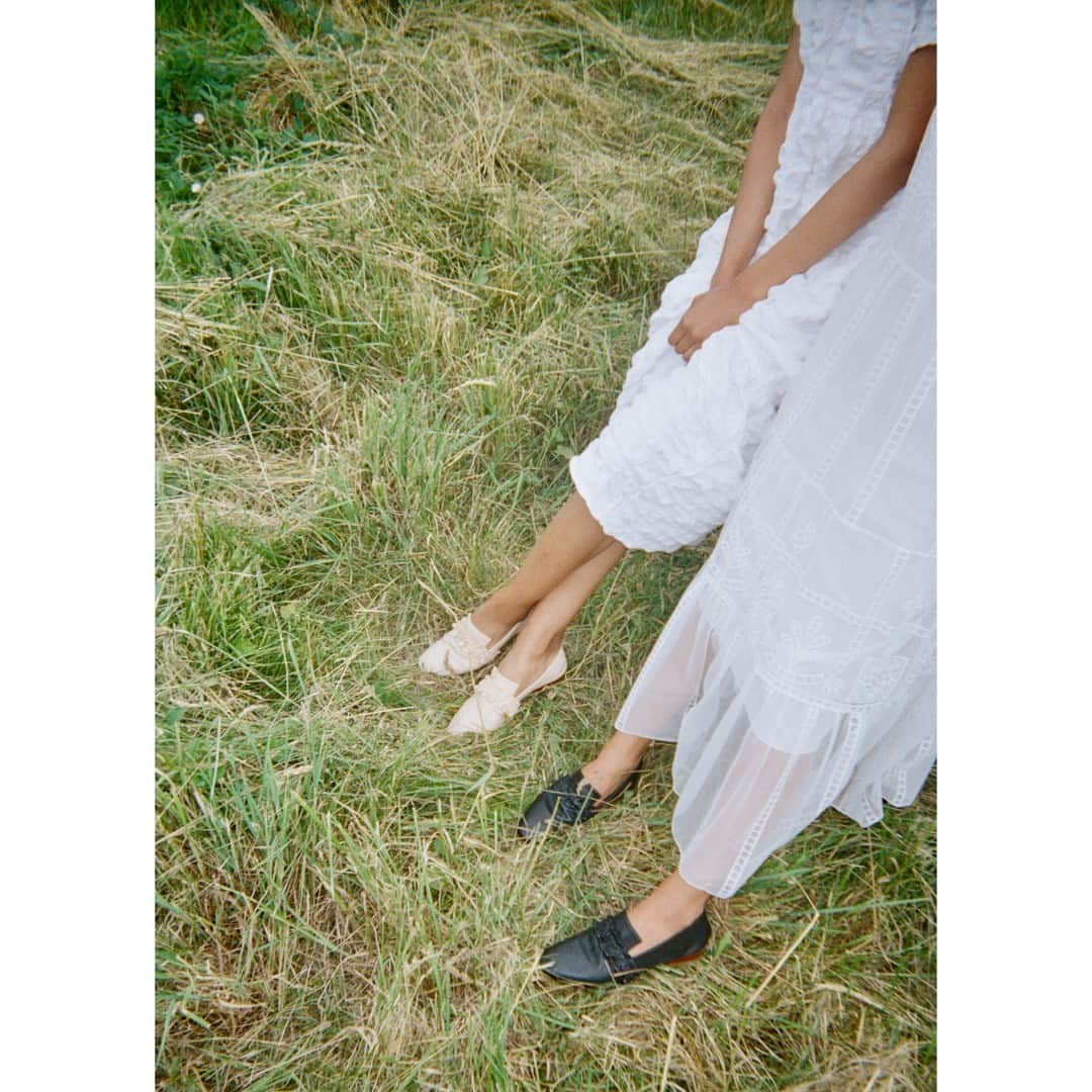 テーリポルキのインスタグラム：「The first new arrivals of our SS21 "Salute Sisterhood" Collection dropping on Thursday! 💫 Can't wait to show them to you too! 🤩⠀⠀⠀⠀⠀⠀⠀⠀⠀ .⠀⠀⠀⠀⠀⠀⠀⠀⠀ .⠀⠀⠀⠀⠀⠀⠀⠀⠀ .⠀⠀⠀⠀⠀⠀⠀⠀⠀ #TERHIPÖLKKI #terhipölkkistore #finnishdesign #sustainable #footwear #shoes #newarrivals」