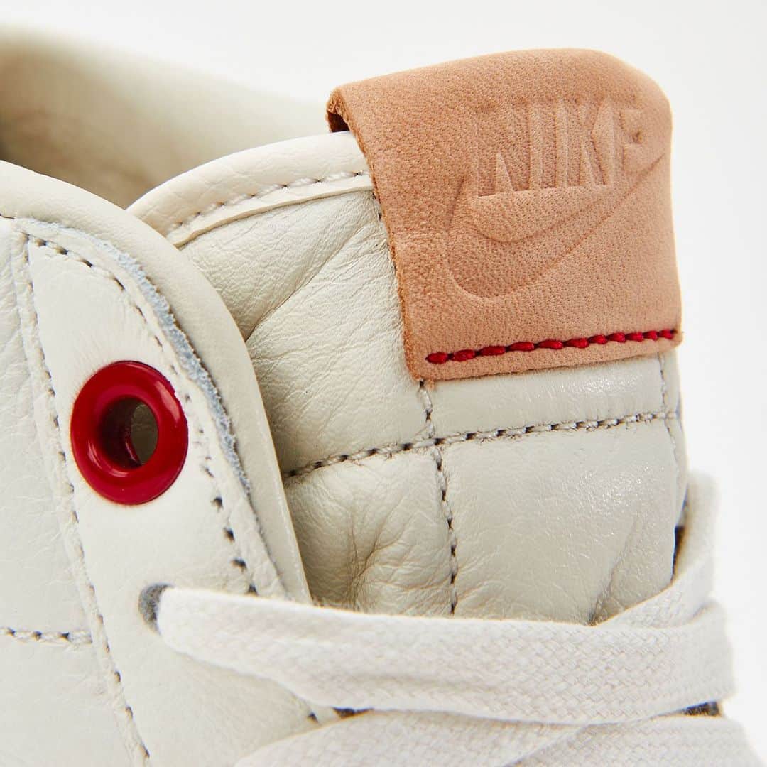 HYPEBEASTさんのインスタグラム写真 - (HYPEBEASTInstagram)「@hypebeastkicks: @nike and @denham have linked up once again to collaborate on the classic Blazer Mid ‘77. Its leather uppers arrive with clean white backgrounds and come prepped next to shaggy forefoot overlays dyed in a light grey, alongside bold red accents. While its main detailing comes in the form of reworked Swooshes which have been materialized with Denham‘s indigo kimono fabric and accessorized with Sashiko stitches that formulate cross-like patterns throughout. They’re available via raffle over at Denham’s website for approx. $217 USD.⁠⠀ Photo: Denham」2月9日 17時31分 - hypebeast