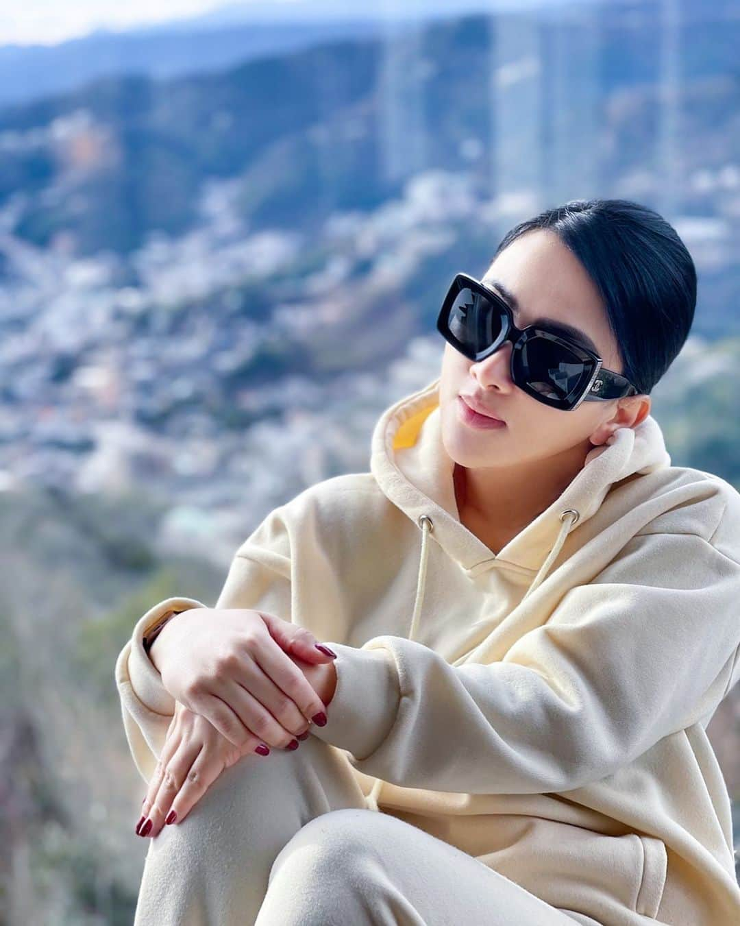 Syahriniさんのインスタグラム写真 - (SyahriniInstagram)「•  When You Find A Dream Inside Your Heart !  ...  Alhamdulillah Ya Rabb !  _________________ 𝓢𝓨𝓡 ________________  #PrincesSyahrini #Winter_February2021 #Japan」2月9日 17時41分 - princessyahrini