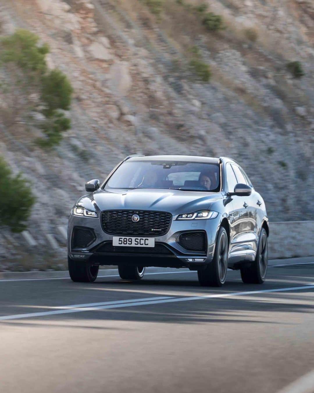 Jaguarさんのインスタグラム写真 - (JaguarInstagram)「Make the drive as unforgettable as the destination. Search 'Jaguar F-PACE' to explore our award-winning luxury performance SUV.   #Jaguar #FPACE #Premium #Luxury #Performance #SUV #EV #PHEV #MHEV #Hybrid #AWD #ElectricCars #Technology #CarsofInstagram」2月9日 17時52分 - jaguar