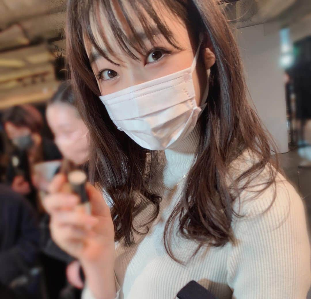 髙橋ひかるさんのインスタグラム写真 - (髙橋ひかるInstagram)「. SNIDEL BEAUTY 可愛いだけじゃなく、サステナビリティなアイテムの数々にワクワクしました〜！ 使うのが楽しみ💭💖 #snidelbeauty  3/3 launch🏬✨」2月9日 18時26分 - hikaru_takahashi_official