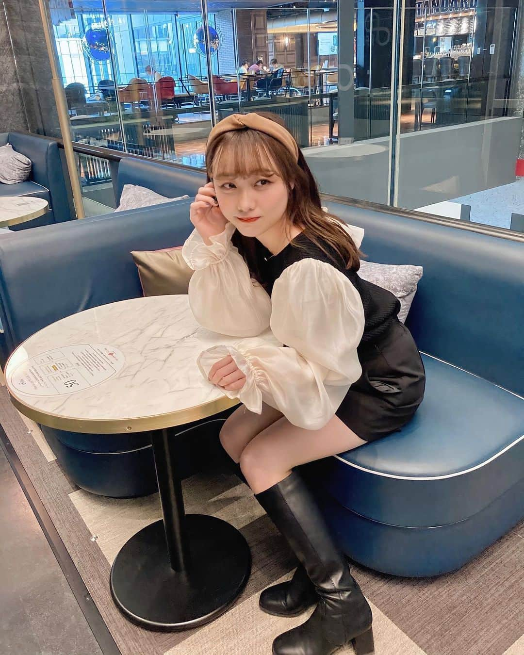 志賀可奈子さんのインスタグラム写真 - (志賀可奈子Instagram)「結構前の👢❤︎  ロングブーツ買ったは良いものの あまり履けてません…🥲 寒いとロングスカートばっかり選んでしまう、、」2月9日 18時30分 - kanapan_ya