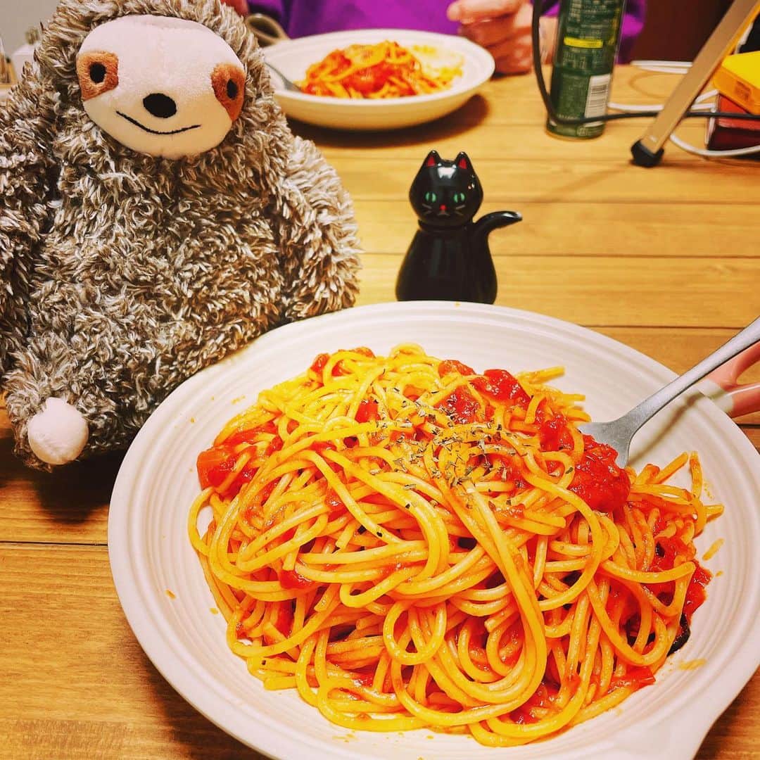 脇田唯のインスタグラム：「🐈‍⬛🦥 すんごい美味しい トマトパスタ  お気に入りの味。」