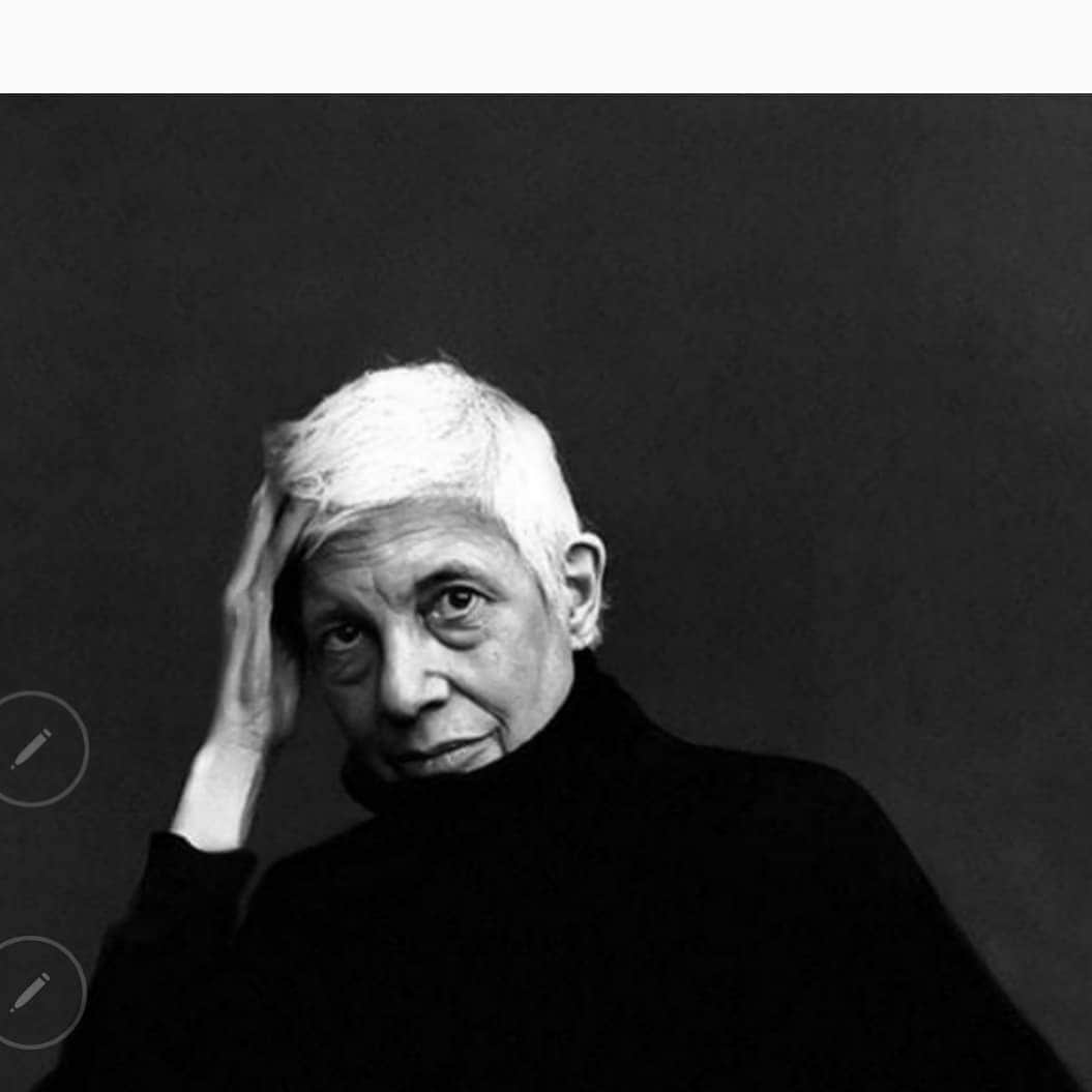 信國太志のインスタグラム：「Illness is the night-side of life, a more onerous citizenship. Everyone who is born holds dual citizenship, in the kingdom of the well and in the kingdom of the sick.  Susan Sontag💛🖤」