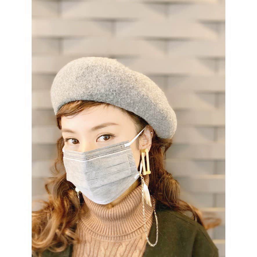 azumiのインスタグラム：「#tunobyazumi #maskchain #maskholder  #glasschain  #マスク生活 #featherchain  #まだ種類あるよ」