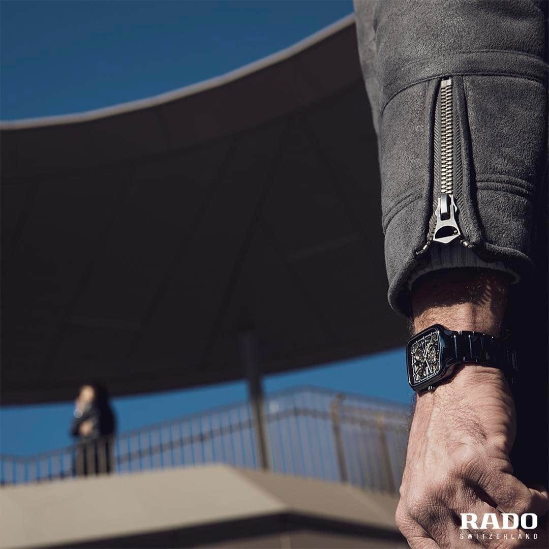 ラドーのインスタグラム：「Seek out what you desire. Let the open heart of the True Square guide you. #RadoTrueSquare #Feelit」