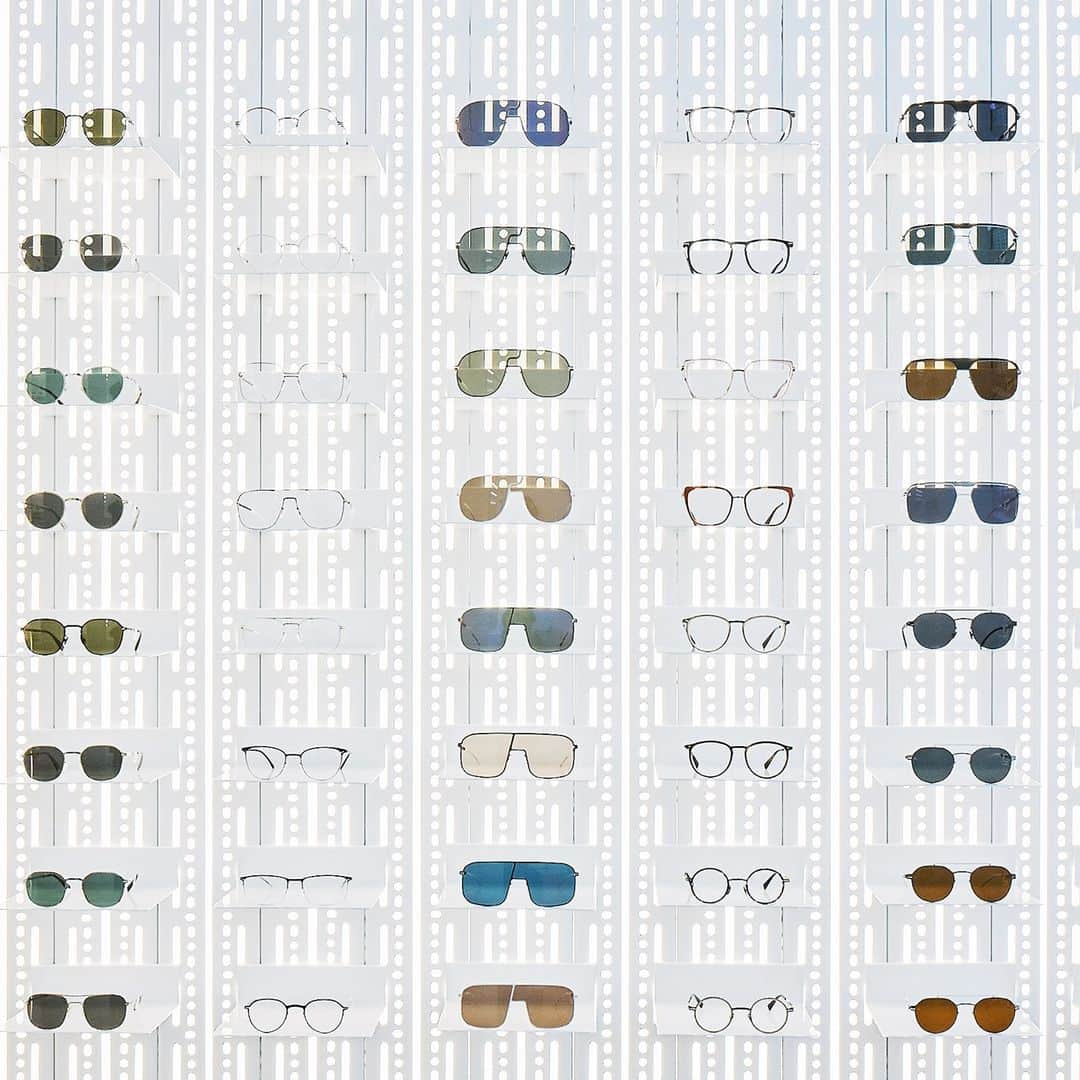 MYKITAさんのインスタグラム写真 - (MYKITAInstagram)「The MYKITA WALL gives each frame its own stage to shine on and is a signature element in all our shop interiors – make an appointment for a personal eyewear consultation and try out the season's new arrivals via link in bio. __ #mykita #mykitaretail」2月9日 19時10分 - mykitaofficial