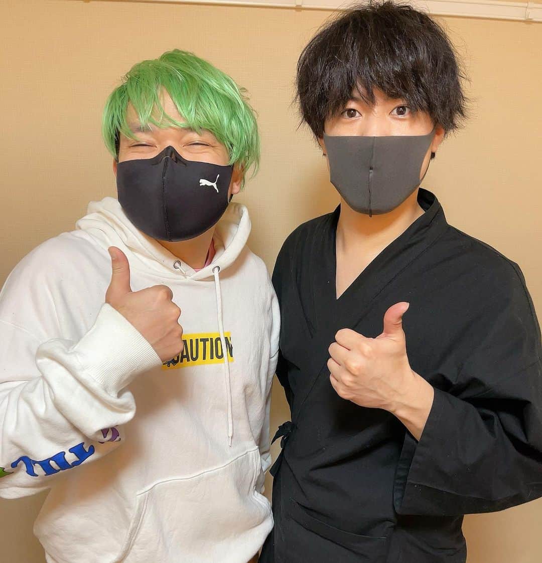 のインスタグラム：「YouTube47万ヘキちゃん⭐︎トラちゃん 相馬さん🧑🏼‍🎤 @somatransistor  . #整体Filament」