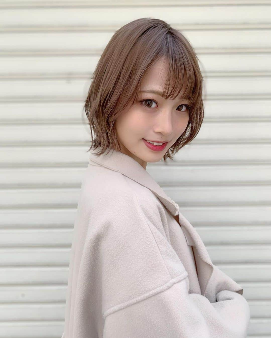 青木百花さんのインスタグラム写真 - (青木百花Instagram)「portrait📸 ・ ・ そろそろ春になってほしい🌸 ・ ・ ・  #いいね返し#f4f#l4l#サロンモデル#サロモ#撮影依頼募集中#グレージュ#透明感#ビジョビ#インフルエンサー#被写体#作品撮り #instagood#likeforlikes#followforfollowback#followme#follow4followback#ミスコン#ボブ#ショート#ミディアム#portrait」2月9日 19時34分 - missrikadai2019_1