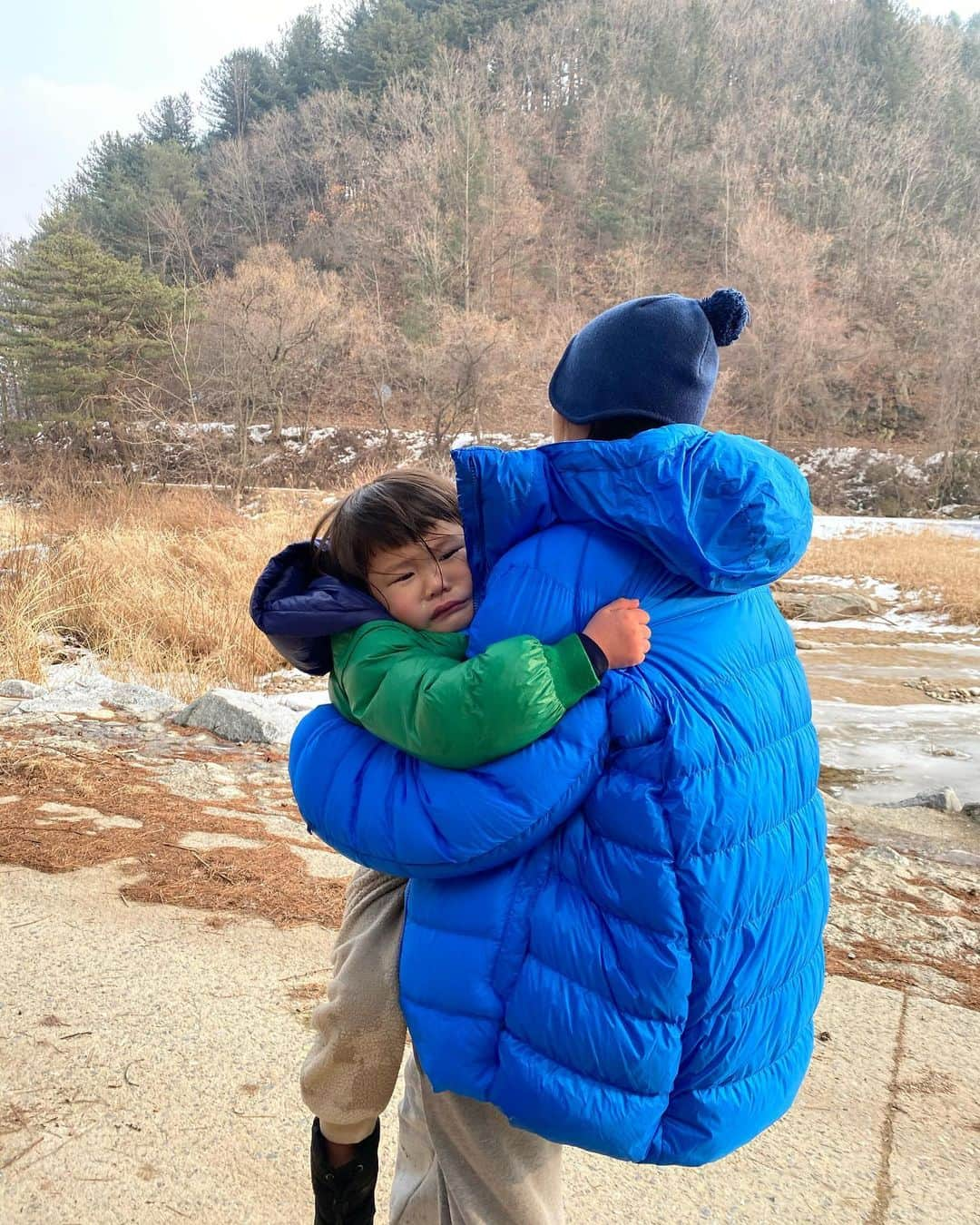 キム・ナヨンさんのインスタグラム写真 - (キム・ナヨンInstagram)「제목: 삶의 무게 😇」2月9日 19時42分 - nayoungkeem