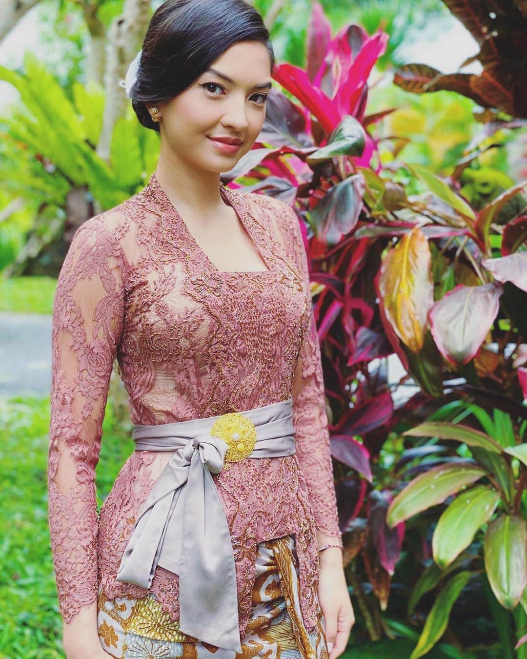 ラライン・シャーのインスタグラム：「🇮🇩」