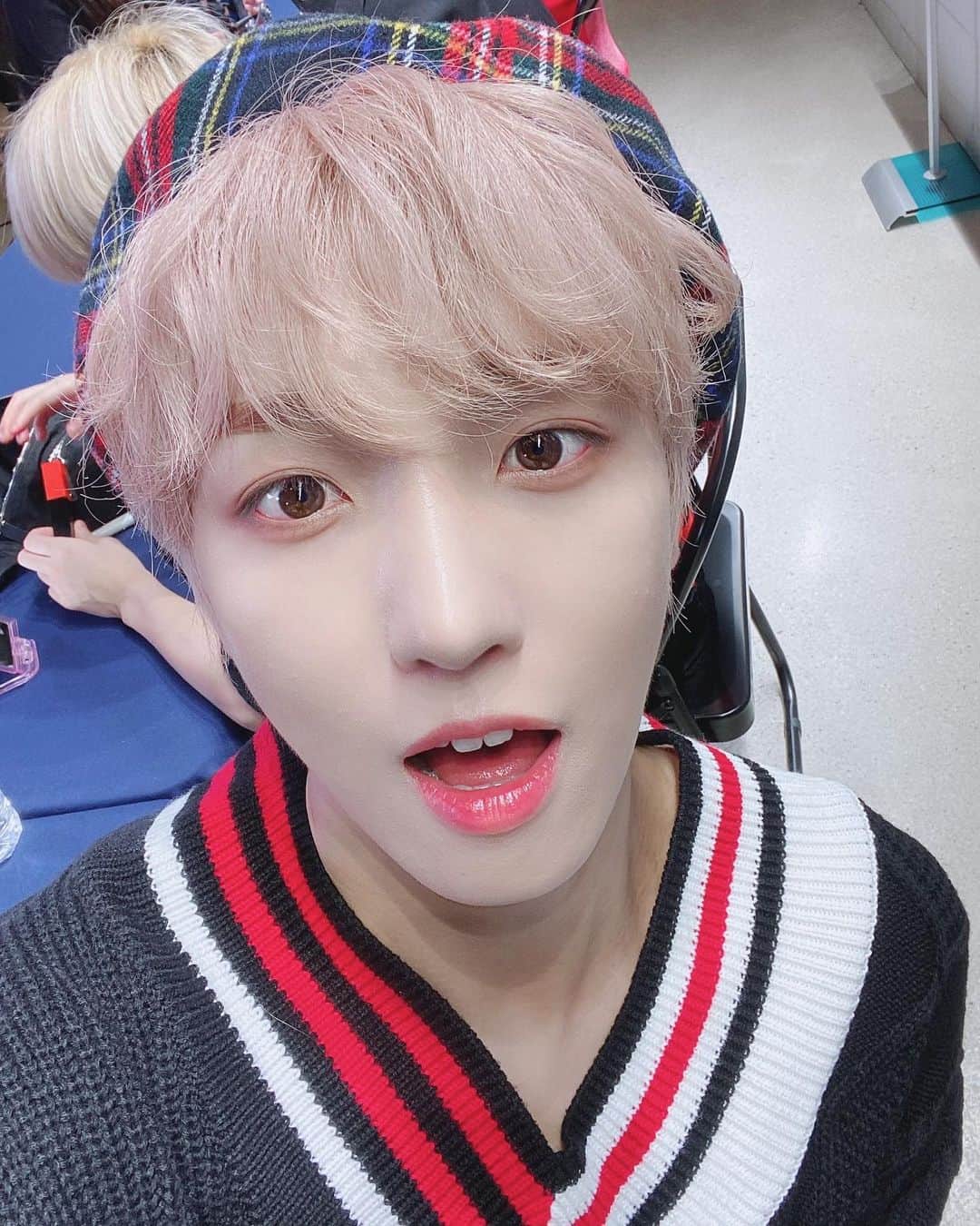 UP10TIONのインスタグラム：「#업텐션 #선율 #UP10TION #SUNYOUL #1일_1셀카_9일차」
