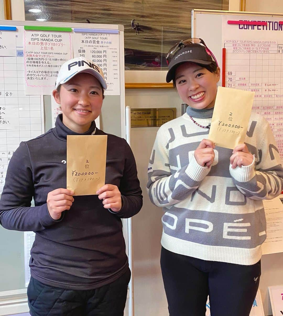 笹原優美さんのインスタグラム写真 - (笹原優美Instagram)「★﻿ 2021年開幕戦⛳️🌸﻿ 『ATP GOLF TOUR ISPS HANDA CUP』﻿ @富里ゴルフ倶楽部﻿ ﻿ 1アンダーで2位タイでした😄🥈﻿ ﻿ 難易度の高いコース&強風でとても難しかったですが、﻿ 一日通して落ち着いたプレーができました！！﻿ 課題をしっかりクリアしながらプレーできた事が嬉しいです✨✨﻿ 結果に繋がってくれました☺﻿ ﻿ 同じく中国ツアーに参戦している﻿ 平井亜実ちゃんとプレーオフできるかな...と﻿ 二人で待っていたのですが﻿ 残念ながら叶いませんでした😅💦﻿ また今度🙌🏻🌈﻿ ﻿ ﻿ 今日の結果を受けて、2/15・16に開催される﻿ 『2020-2021シリーズ﻿ ATP GOLF TOUR ISPS HANDA CUP　﻿ 決勝大会（マッチプレー）』への出場権を獲得しました‼️﻿ 優勝を目指してそちらの試合も頑張ります😊🏆🙌🏻﻿ ☁️﻿ ☁️﻿ #ISPS#ISPSHANDACUP#ATPゴルフツアー﻿ #富里ゴルフ倶楽部#準優勝﻿ #ゴルフ #golf #高爾夫 #高尔夫﻿ #女子プロゴルファー#プロゴルファー﻿ #ゴルフ上手くなりたい#ゴルフ男子#ゴルフ女子﻿ #平井亜実 ちゃん #笹原優美﻿」2月9日 20時25分 - yumi_sasahara_official