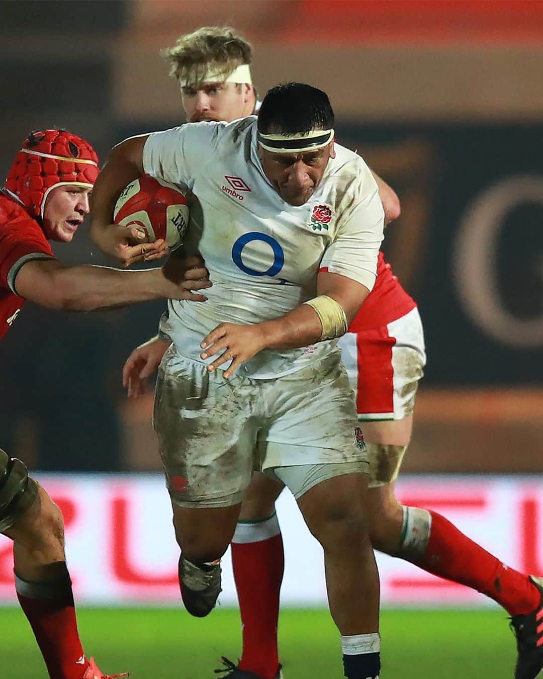 ラグビーイングランド代表のインスタグラム：「Squad update ➡️ Mako Vunipola and Kyle Sinckler have joined the 28-player squad with Harry Williams and Tom West returning to their clubs #ENGvITA #GuinnessSixNations」