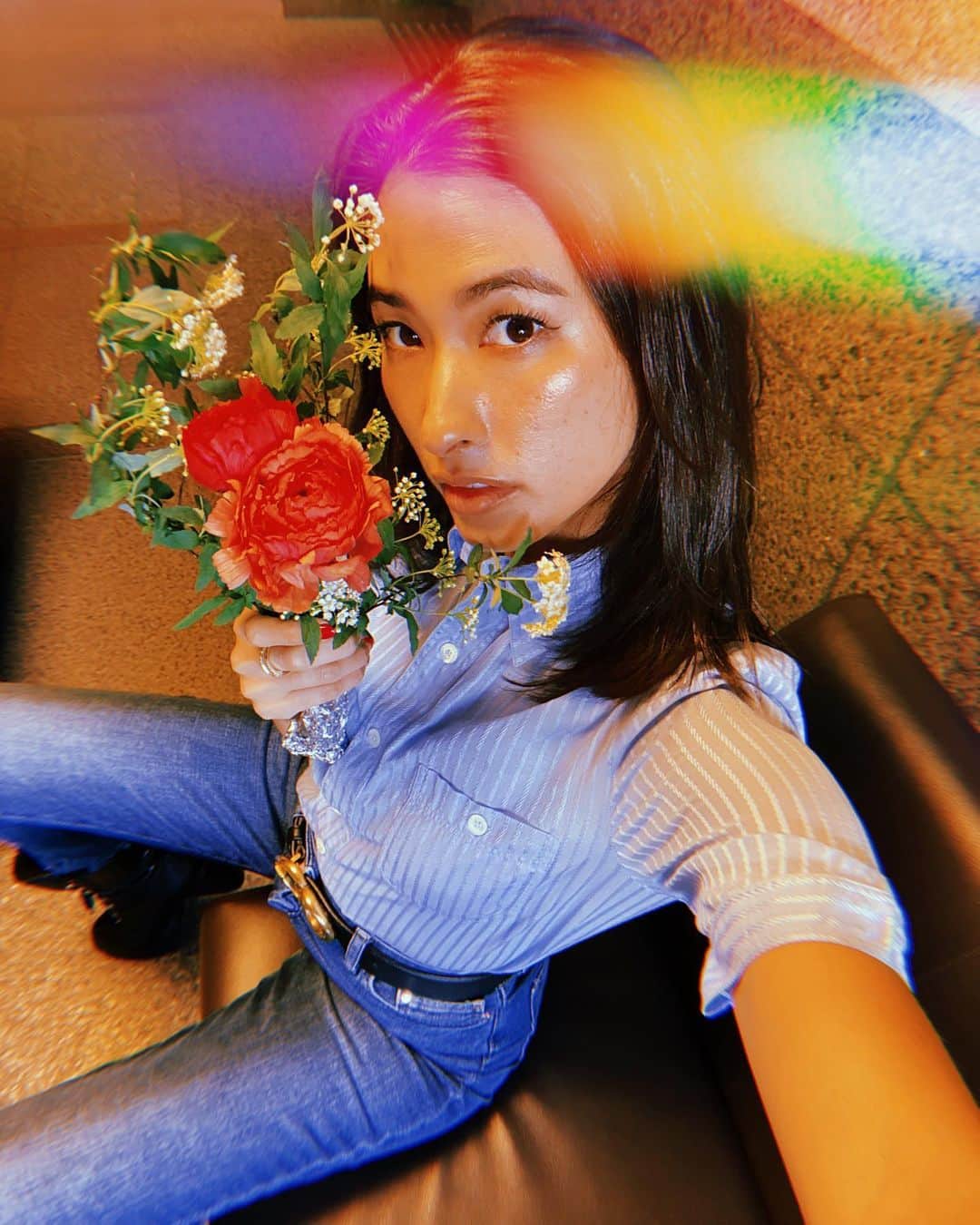 メロディー洋子のインスタグラム：「I came from love.   I embody love in all dimensions.   The good and the bad is all rooted through love.   The pain and the pleasure is birthed through love.   Be your own lover. Love exists everywhere around you and within you.  You are never apart from it.   X   この人生を選んだ私は愛から生まれて来た。辛い&幸せ、全部愛から作れられた。今の自分に愛する。今に愛する。両親の愛に感謝しています。♥️」