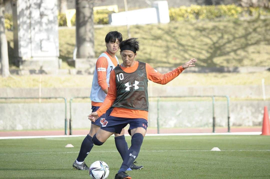 馬渡和彰のインスタグラム：「﻿ ﻿ 沖縄キャンプ17日目⚽️﻿ ﻿ 昨日のYouTubeを見てくれたみなさんありがとうございました🙏﻿ ﻿ 予想以上の反響で嬉しい限りです☺️☺️﻿ ﻿ 引き続きがんばります💪‼️‼️﻿ ﻿ ﻿ #大宮アルディージャ #ardija #SHOW﻿ #馬渡和彰 #8﻿ #adidas #adidasfootball #adidastokyo」