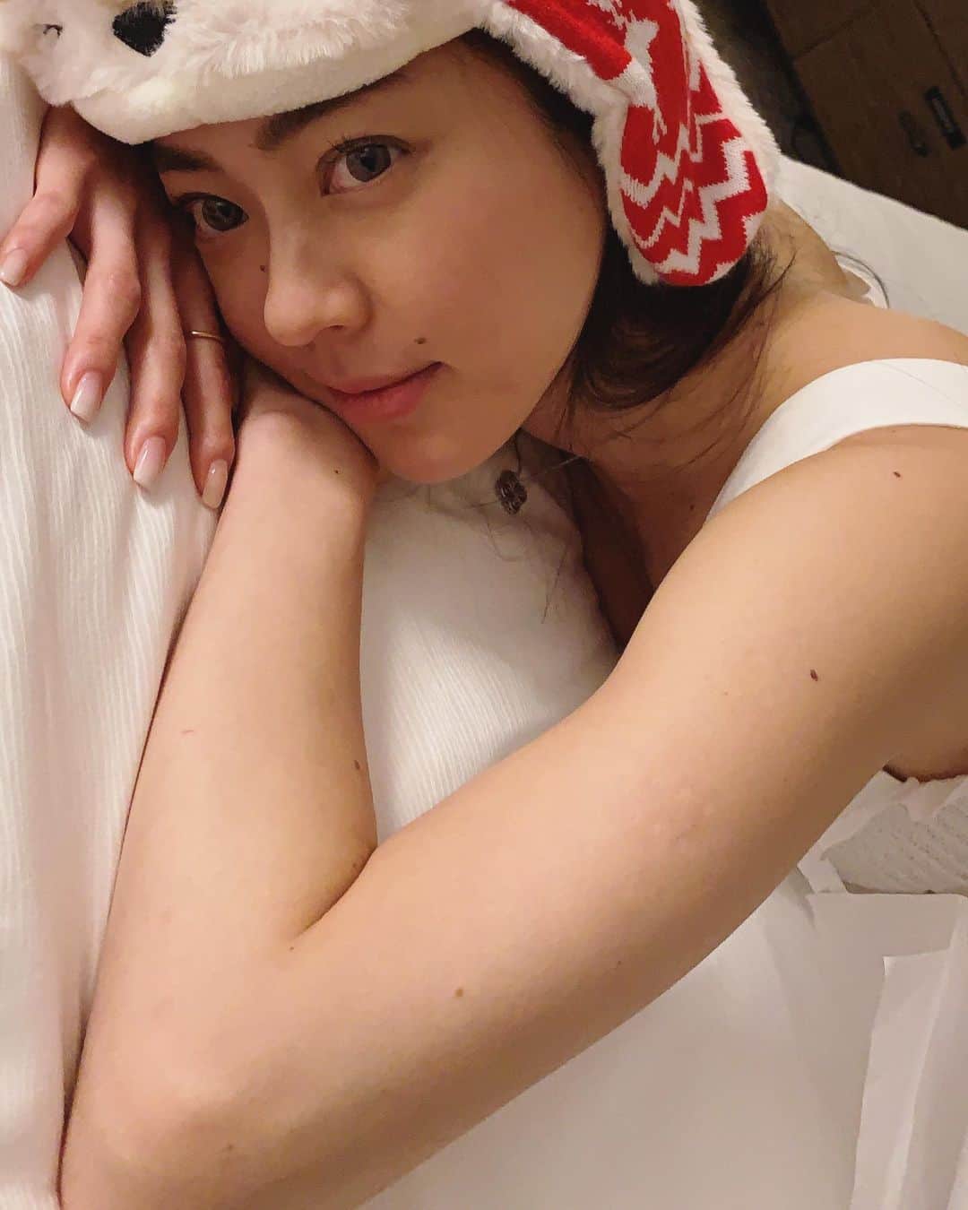 松岡李那のインスタグラム：「猫🐱のふりをしたライオン🦁 と言われました🤔🤔🤔 #どういう意味 #にゃおん  #がおー  #meow」