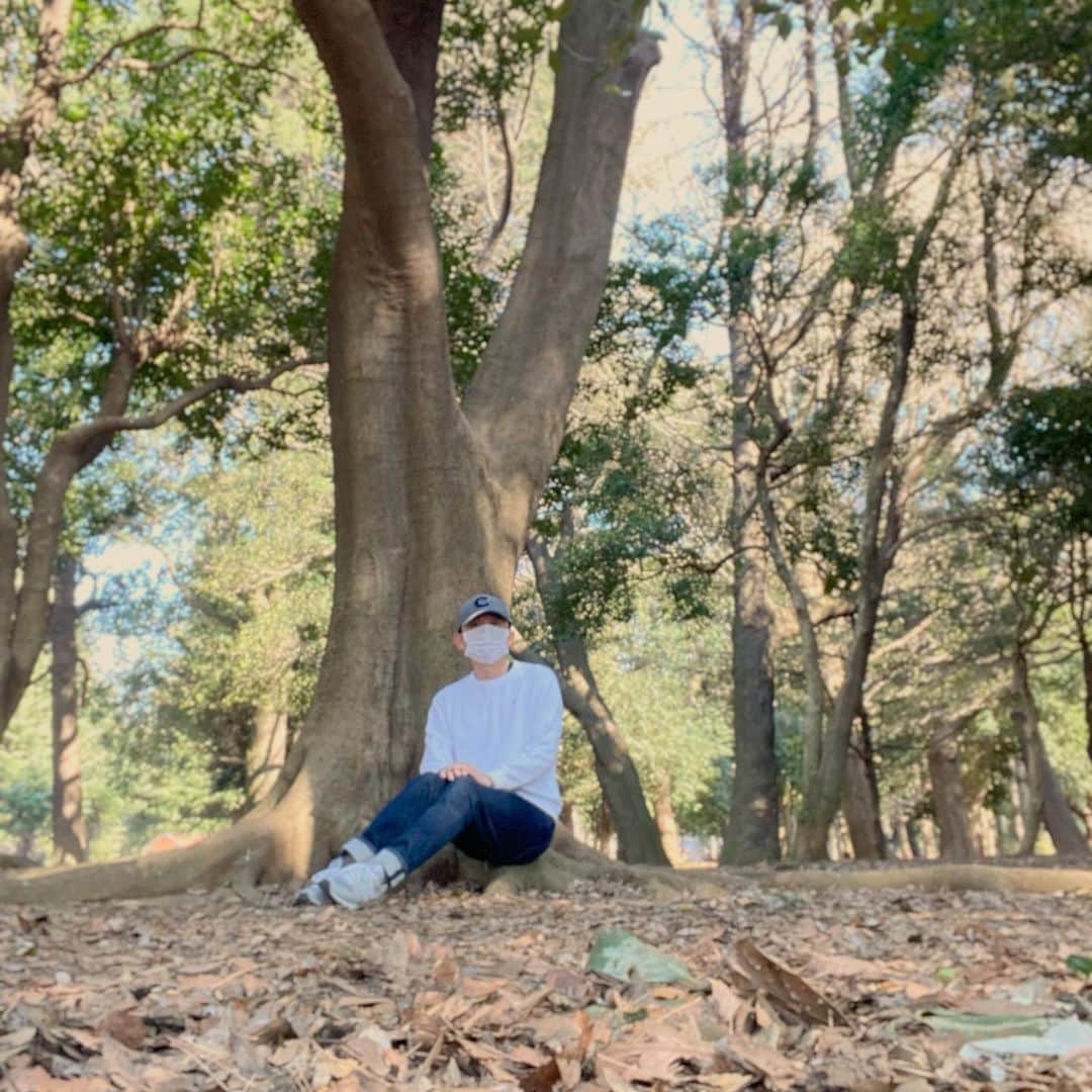 有吉弘行さんのインスタグラム写真 有吉弘行instagram おばショット 有吉おばさんは 自然が大好き セルフ撮影も手慣れてきたわ ２枚目はngショット おばさんじゃ無く 不審なおじさん 2月9日 時44分 Ariyoshihiroiki
