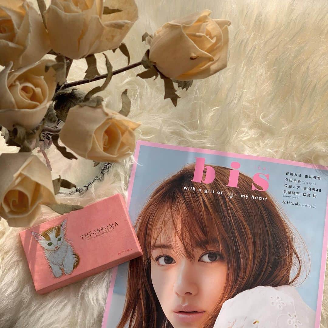 すずかのインスタグラム：「ㅤㅤㅤㅤㅤㅤㅤㅤㅤ bis3月号🦩テーマ"𝑳‌𝑶‌𝑽‌𝑬" bis girls clubのページに 『偏愛コレクション』を載せて頂いてます♡ ぜひチェックしてみてください🩰 @bis_web  #bis_web #bisgilrsclub」