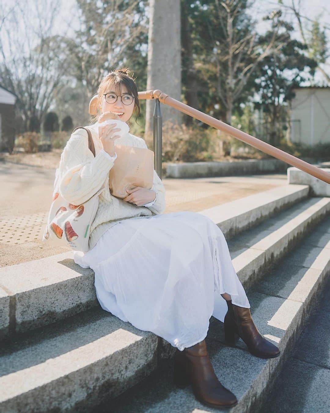 のインスタグラム：「* * パンの日🍞🥖🥪🥐 月に2回だけopenするパン屋さん タイミング良く行けました♡ 美味しかった〜🤤 天気も良くて最高に気持ち良かった🌸 春はもうすぐかなぁ〜 * * * * #ぱん #ぱんの日 #パン#焼き菓子#好き#🤤 #パン好きな人と繋がりたい  #甘味ゆいパンの日」