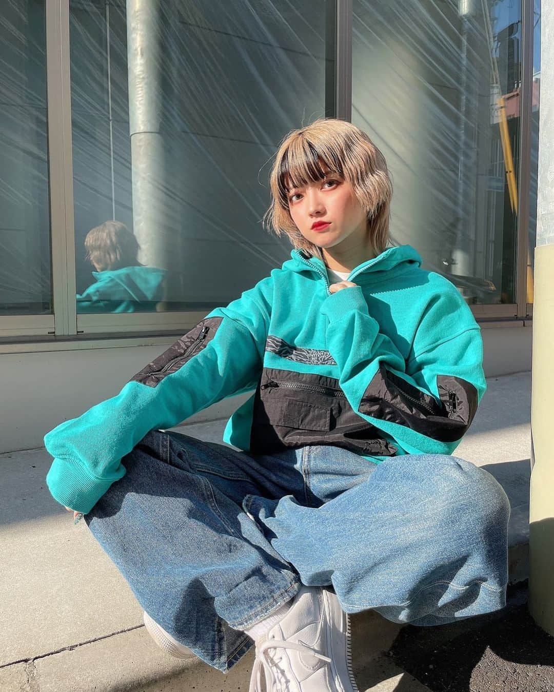 XGIRL_ootdのインスタグラム：「#xgirl_ootd @yk_mesuke25 155cm X-girl HARAJUKU STAFF ・ ---------------------------- ・ ▪  SWEAT NYLON HOODIE ￥13,000 + tax (SIZE S) ▪️ WIDE TAPERED PANTS ￥12,000 + tax (SIZE 2) ・ ---------------------------- #xgirl #xgirljp #xgirlus #エックスガール #xgirl_ootd #ストリートファッション #メンズライクコーデ #メンズライク」