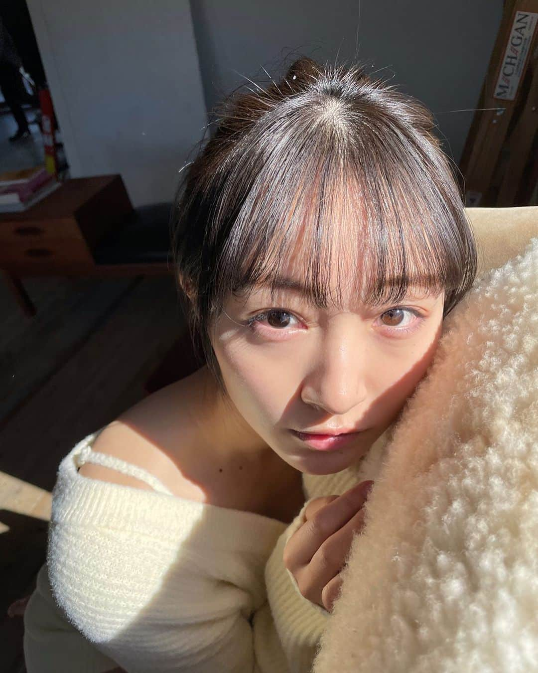 山本彩加さんのインスタグラム写真 - (山本彩加Instagram)「﻿ ﻿ 2/27発売のBUBKA 4月号﻿ の撮影をしてきました！！！！！﻿ ﻿ 今回で最後の登場になるんですが、﻿ 表紙を務めさせていただきますっ♡﻿ ﻿ 本当に嬉しいですし、ありがたいです😭😭✨﻿ ﻿ ﻿ BUBKAさんは毎年撮影していただいて、﻿ いつも普段見れない私の表情を引き出してくれたり﻿ インタビューで突っ込んだところまで聞いてくださったり、本当に大切な場所でした☺︎﻿ ﻿ 編集の方もすごくいい方で、、、﻿ 本当に最後までこうして卒業特集を組んでいただき、﻿ ありがとうございます🥺😭💗﻿ ﻿ 皆さん、2/27の発売を是非お楽しみっ☺︎﻿ ﻿ ﻿ #bubka ﻿ ﻿ ﻿」2月9日 20時59分 - ayaka48_yanyan