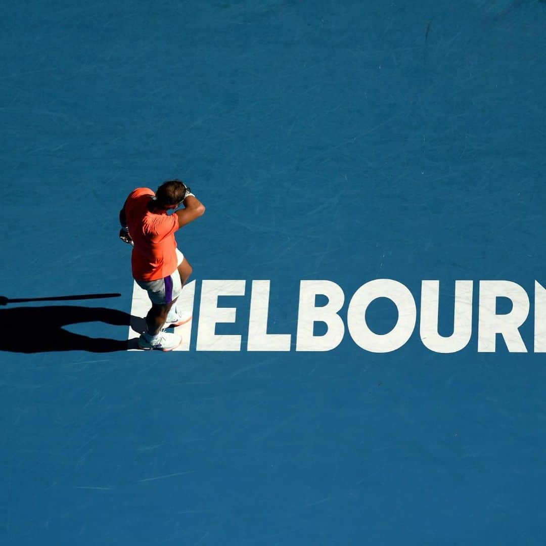 ラファエル・ナダルさんのインスタグラム写真 - (ラファエル・ナダルInstagram)「Hi all. Back at the hotel now I have some time to share with you these pictures that @australianopen sent me.   First round went well. Thanks for your support.」2月9日 21時02分 - rafaelnadal